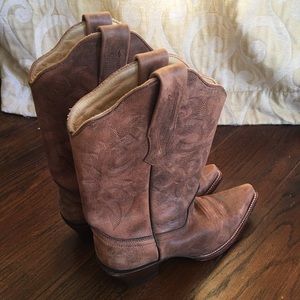 CORRAL leather boots